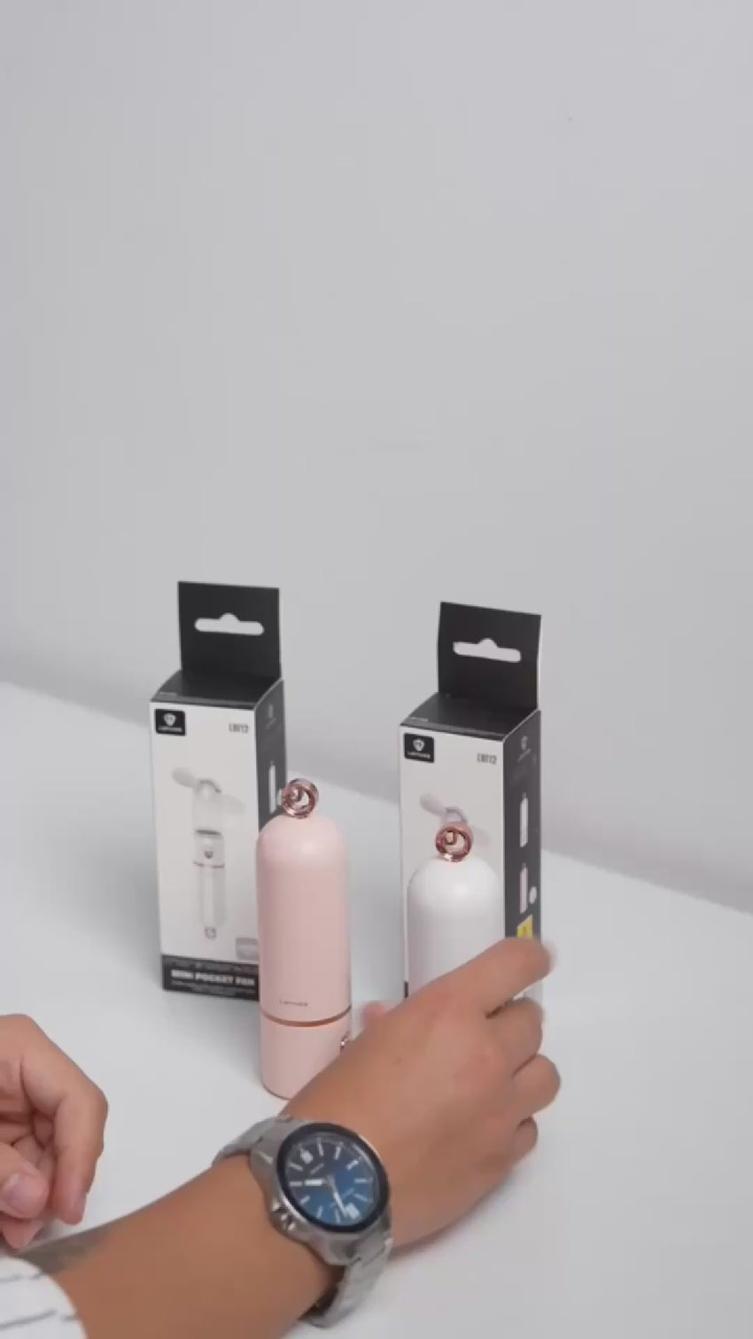 Lenyes LHF12 Powerbank Özellikli 3 Kademeli Portatif Soğutucu El Fanı