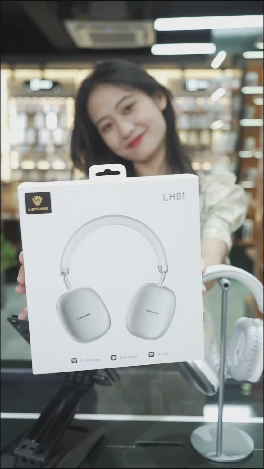 Lenyes LH81 Bluetooth 5.3 Kulak Üstü Kulaklık, Hi-Fi Stereo Ses, 33 Saat Pil Ömrü ve Gelişmiş Bağlantı Seçenekleri
